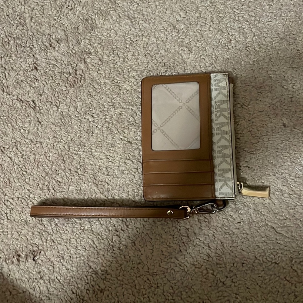 Micheal kors wristlet